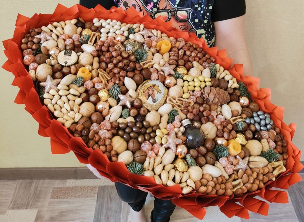 Огромный съедобный букет 